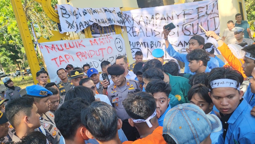 Respon Aksi Unjuk Rasa Mahasiswa, Wakil Bupati Kampar Misharti : Kita Siap Dialog Terbuka