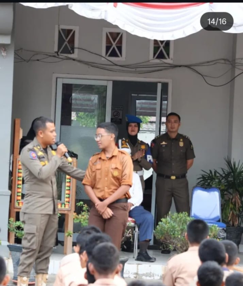 Satpol PP Kampar Gelar Pol PP In Action di SMAN 1 Bangkinang Kota