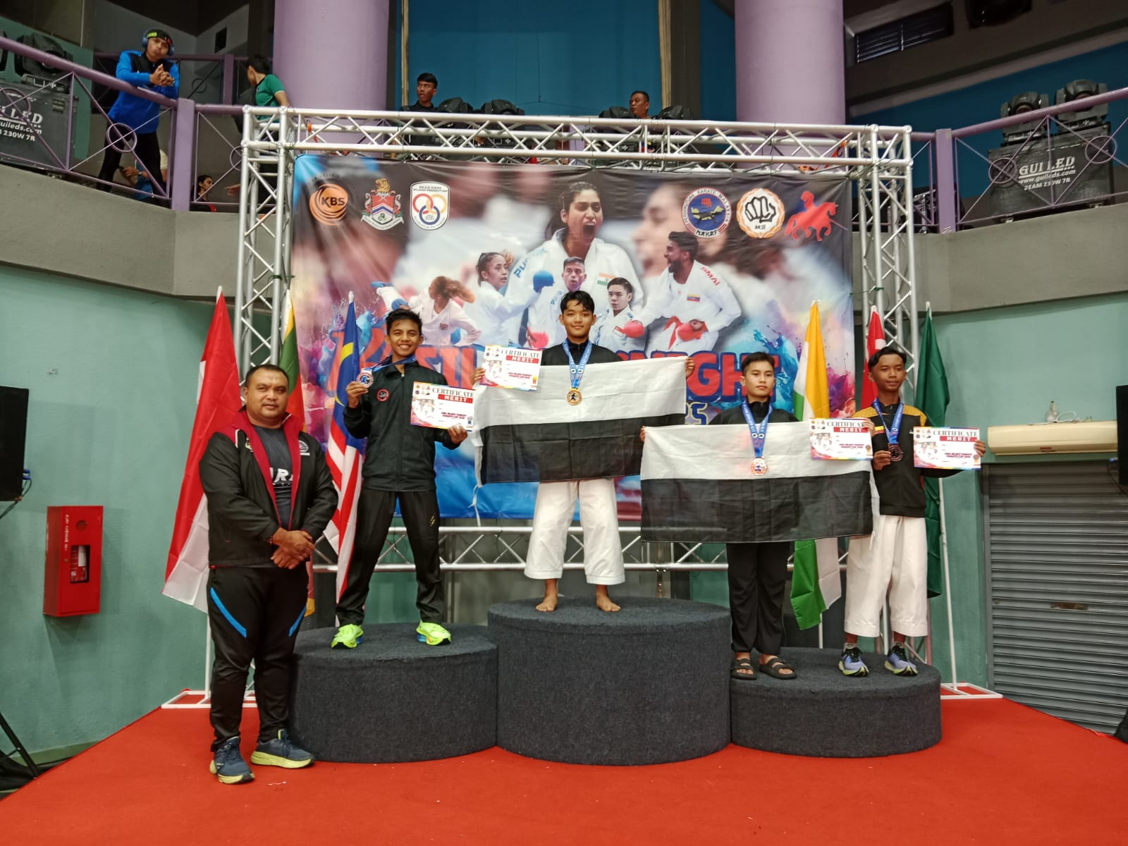 Atlet Karate Asal Kampar Adya Mudzakki Kembali Ukir Prestasi di Kejuaraan 14th Silent Knight Karate Cup 2025 Malaysia