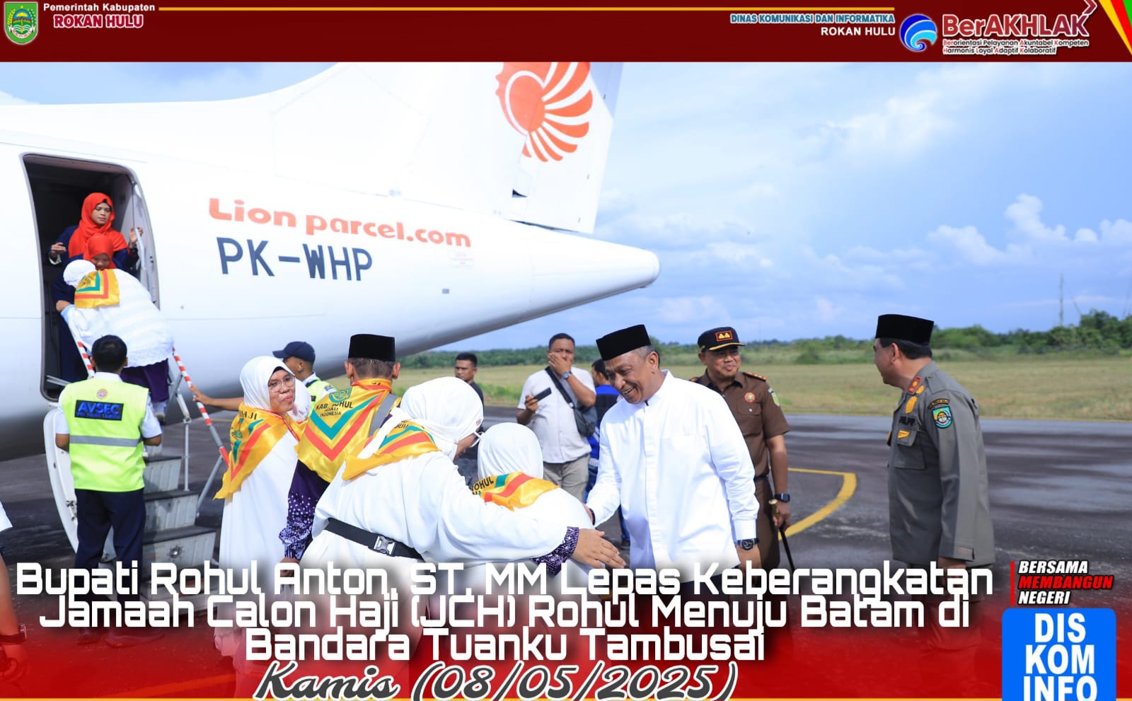 Bupati Anton Lepas 56 Calon Haji Rokan Hulu Pada Penerbangan Ke-3 di Bandara Tuanku Tambusai