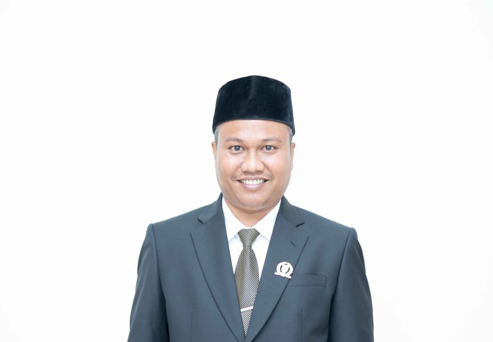 Hendri Domo Anggota DPRD Kampar Minta Pemkab Tanggap Kondisi Sekolah Rusak di Siak Hulu