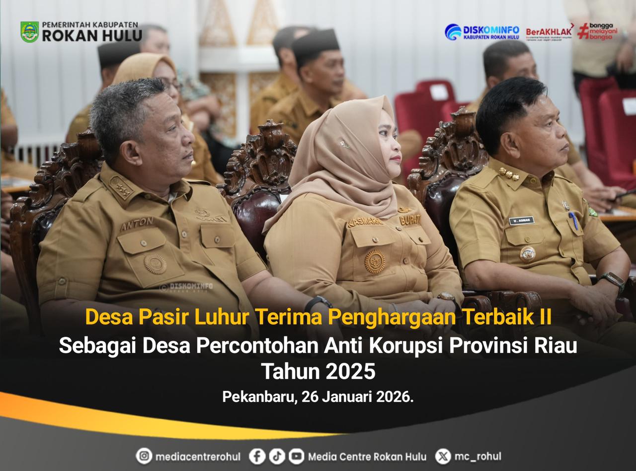 Di Dampingi Bupati Anton Terima Penghargaan, Kades di Rokan Hulu Ini Dapat Tiket Umroh Gratis dari Pemprov