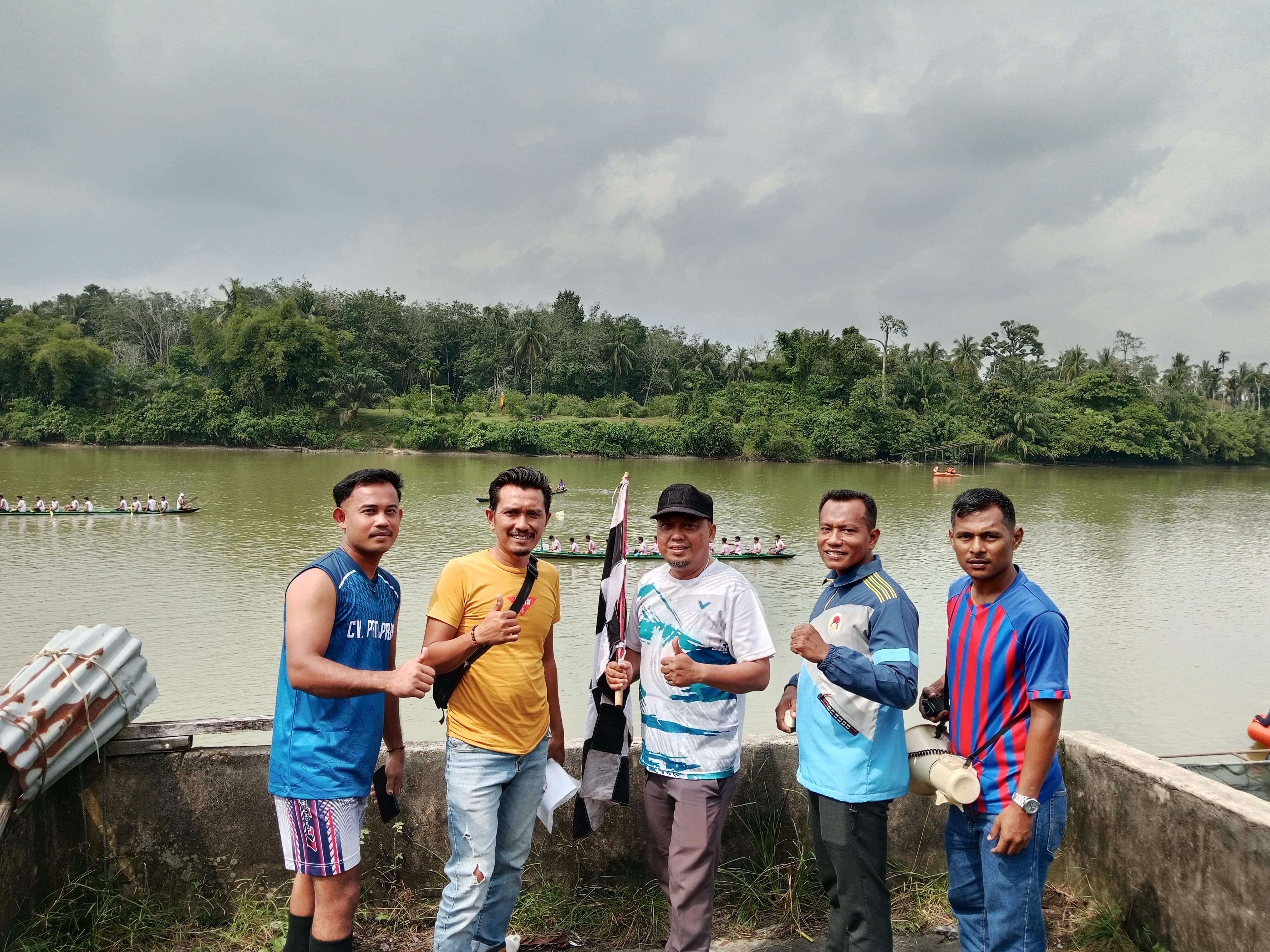 Sambut Ramadan 1447 H, Desa Persiapan Pulau Belimbing Gelar Pacu Sampan dan Santunan Anak Yatim