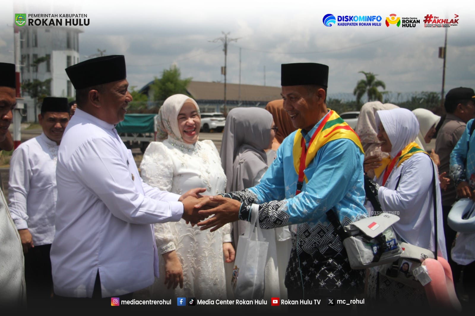 Bupati Lepas Jemaah Calon Haji Rohul, Penerbangan Langsung dari Bandara Tuanku Tambusai