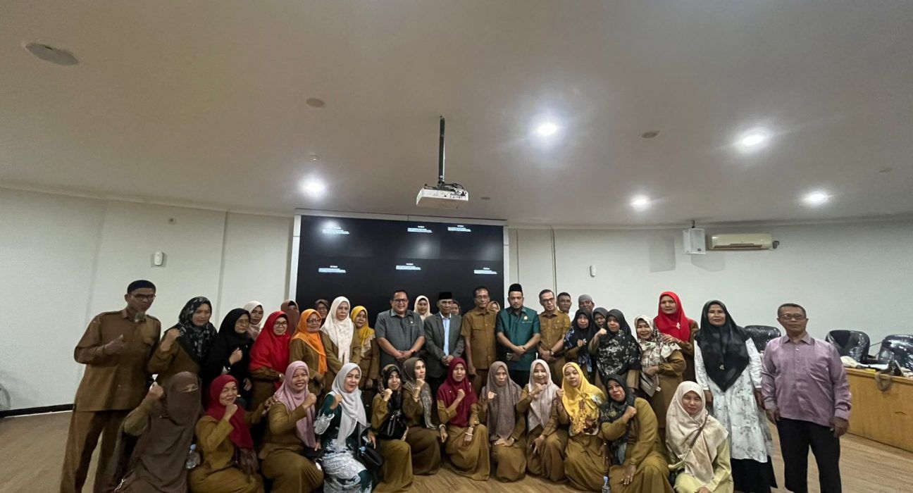 Honor 4 Bulan Belum Cair, Guru Bantu Kampar Mengadu ke DPRD, Disdikpora Siapkan Solusi