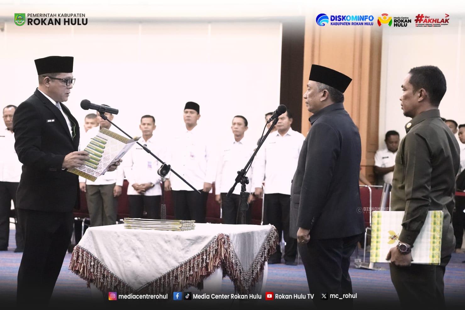 Bupati Anton Lantik Pejabat Eselon II-III hingga Kepala Sekolah dan Kapus, Tegaskan Pentingnya Sikap Proaktif