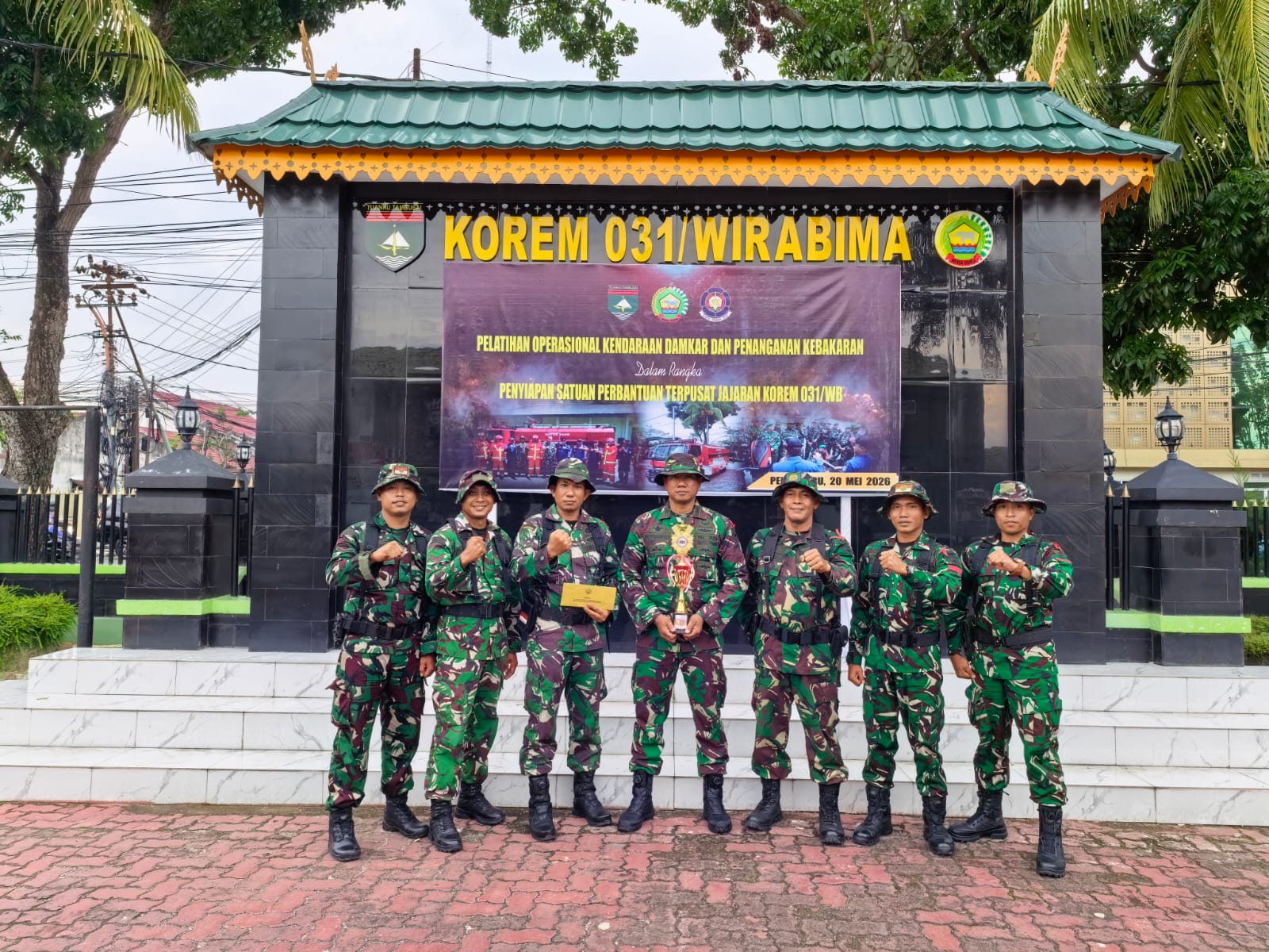 Kodim 0314/Inhil Juara Simulasi Damkar Korem 031/WB